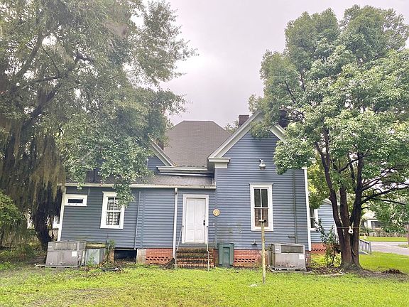 2nd image of 200 E Adair St