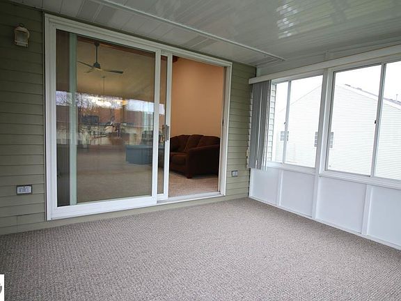 4th image of 2941 Parkside Dr