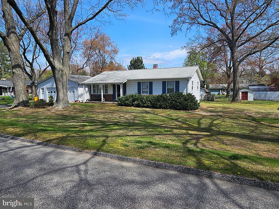 2nd image of 954 School Ln