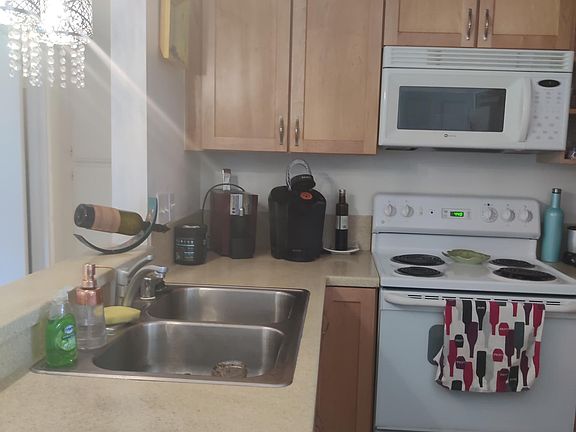 4th image of 4651 Pico St APT 208
