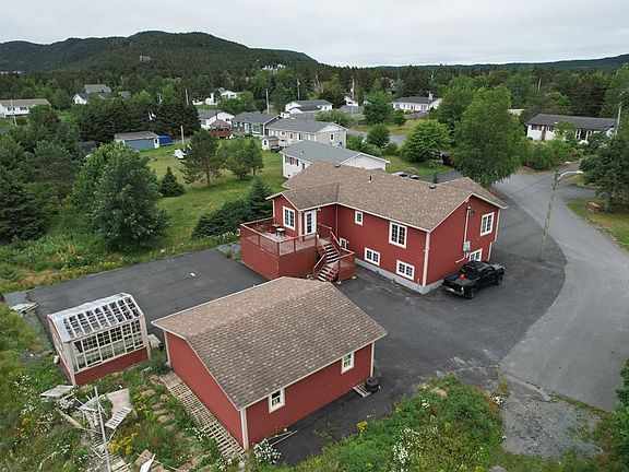 5th image of 18 Wilsonville Avenue