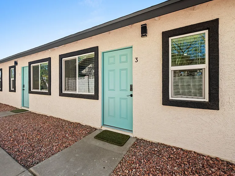 1242 E Pierce St #3 — Photo 22