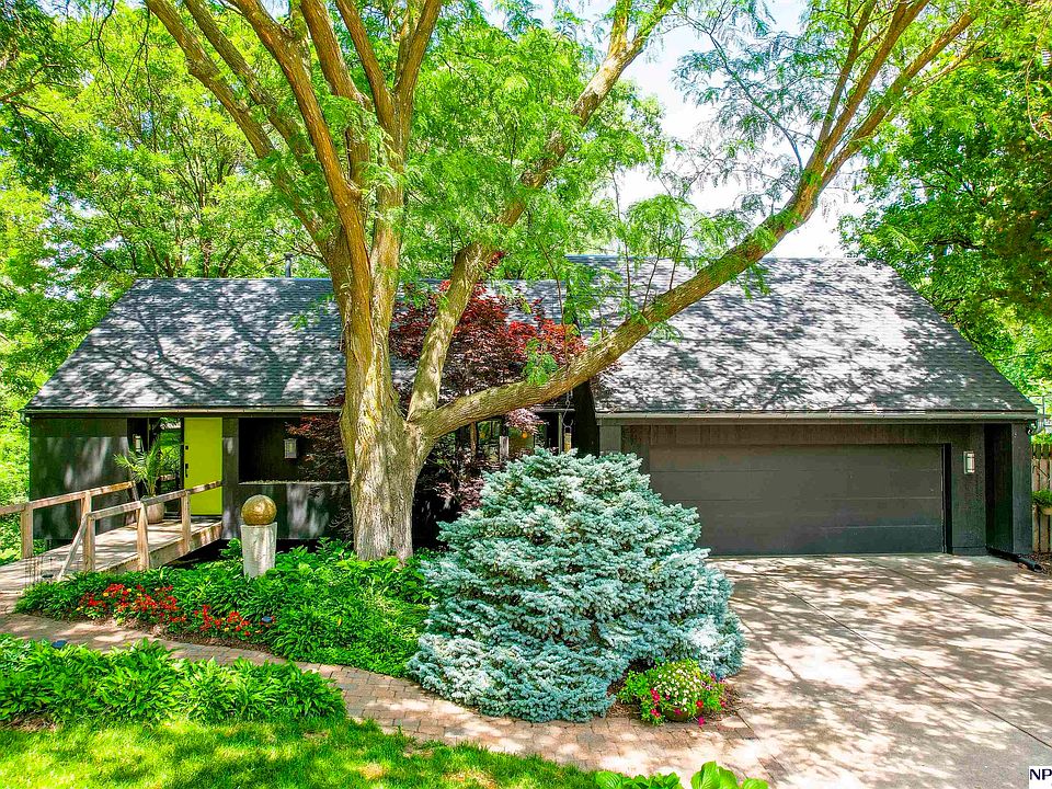 1st image of 10934 Bel Air Dr