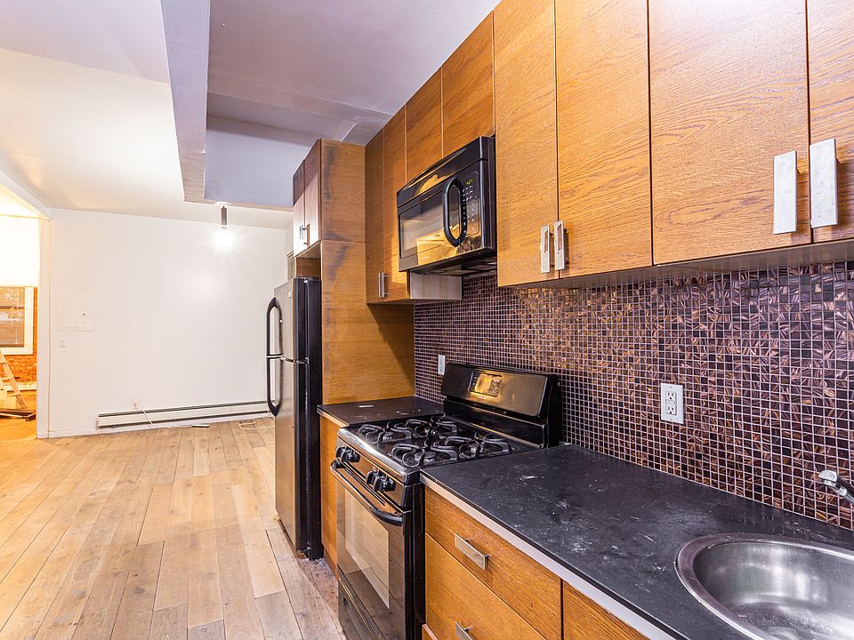1st image of 226 E 3rd St #1M