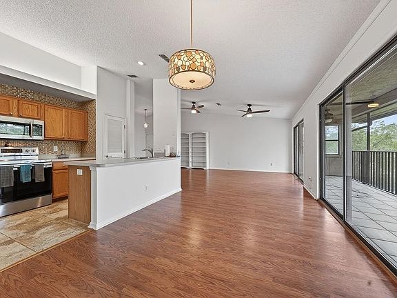 3rd image of 18 Talavera Ct #18