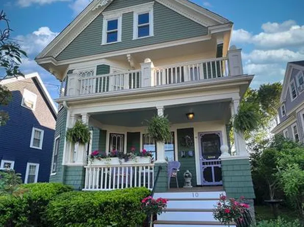 10 Elgin St Suite 2, West Roxbury, MA 02132