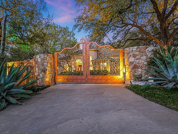 3rd image of 4646 Rockcliff Rd