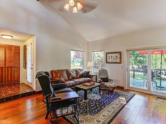 4th image of 18646 Wildflower Dr