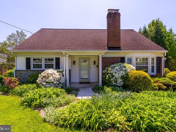 428 Manor Ave, Millersville, PA 17551