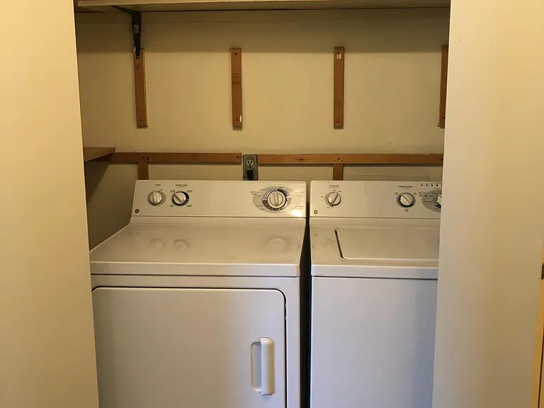 912 Bagwell Dr #1 — Photo 5