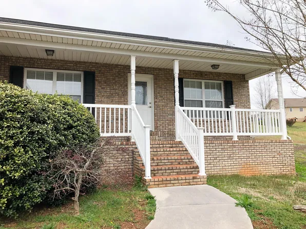 1779 Derby Downs Dr, Friendsville, TN 37737