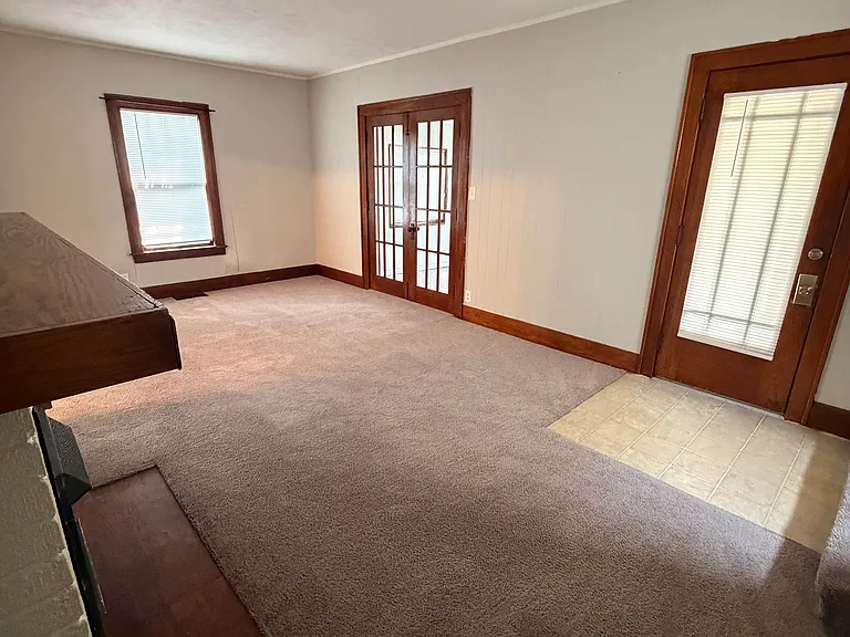 1616 W High St — Photo 2