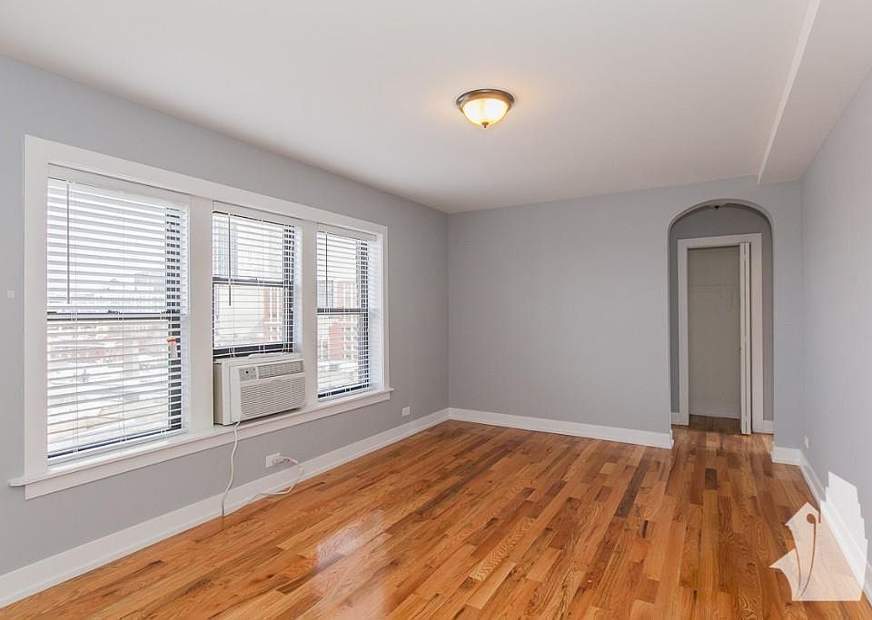 1st image of 550 W Arlington Pl APT 801