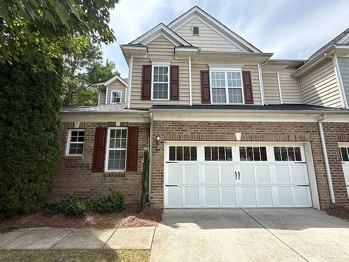 3 bed, 2.5 bath, 2337 sqft, $2,500 — Photo 1