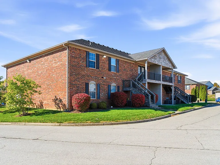 Greenbrier Apartments — Photo 100