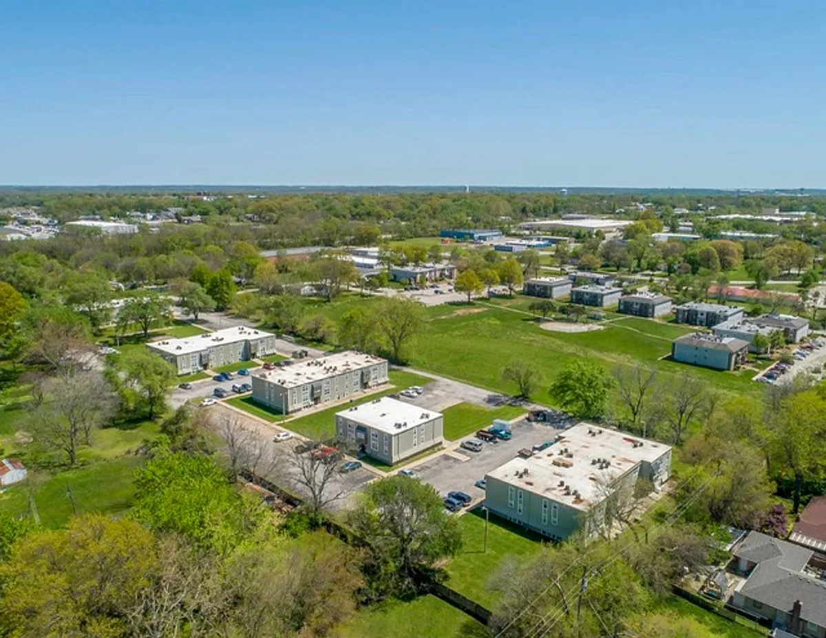 Building Photo - Victory Park Apartments