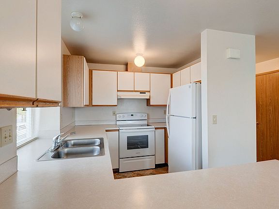 2nd image of 340 SE Midway Blvd APT 202