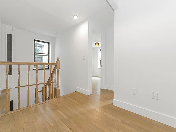 4th image of 104 8th Ave