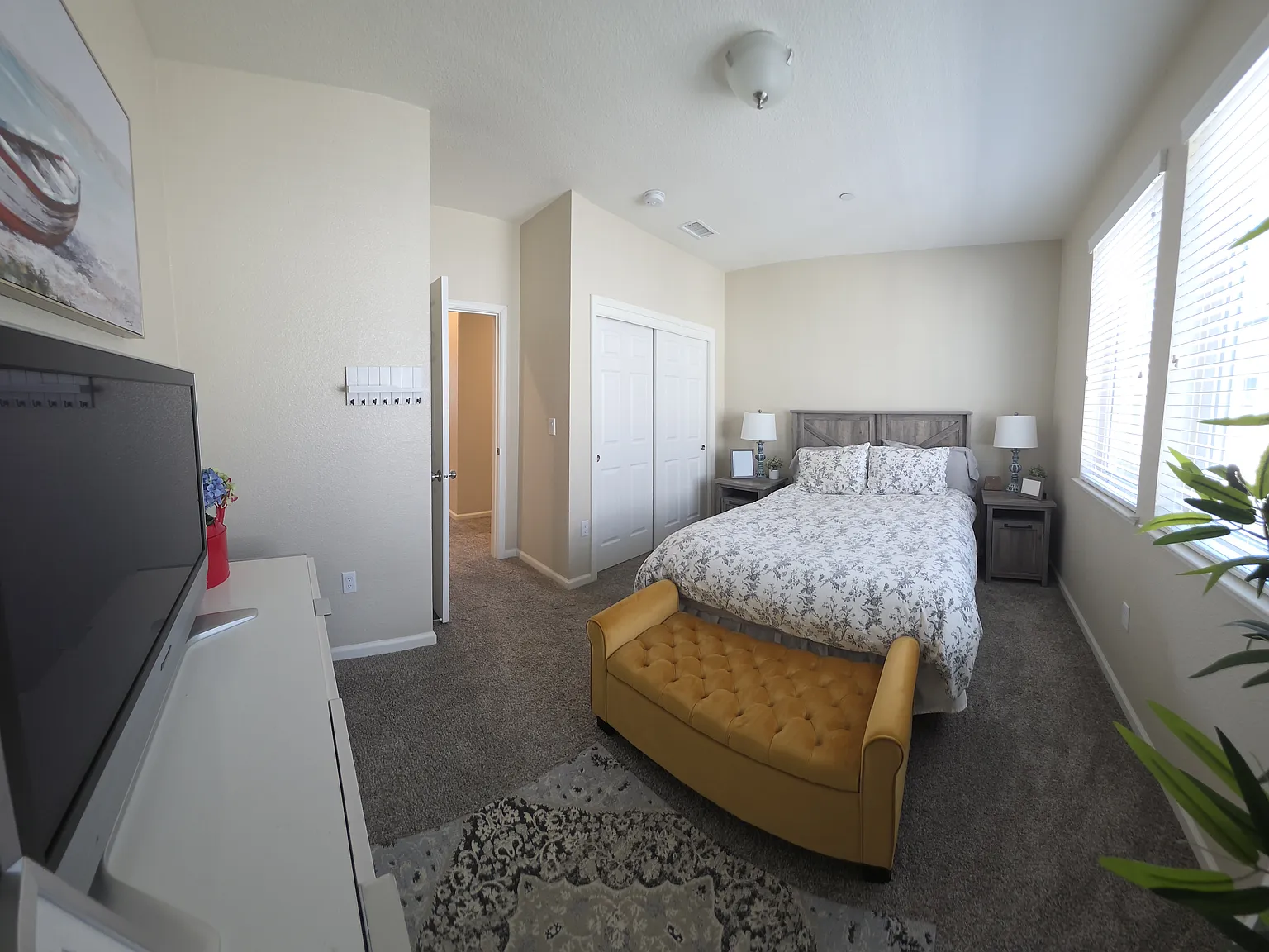 1 bed, 73 sqft, $1,250 — Photo 2