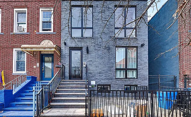 Rented by Skyhigh Realty NYC LLC | media 23