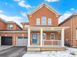 527 Nairn Cir, Milton, ON L9T8A8