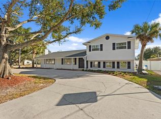 8702 ELMWOOD LANE, TAMPA, FL 33615