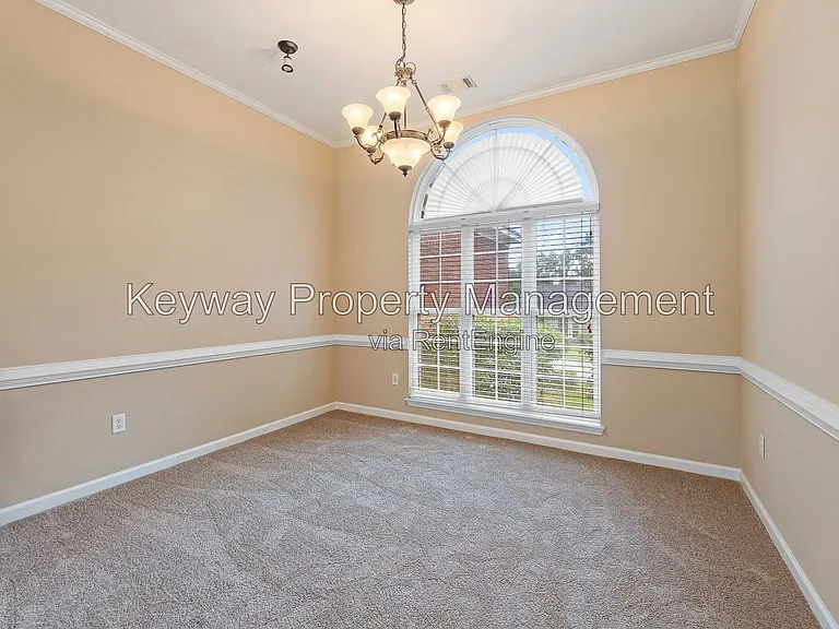 803 Bell Springs Ct — Photo 4