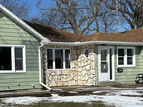 605 Lincoln St, Wellsburg, IA 50680