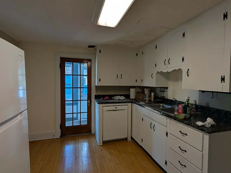 21 Elm St — Photo 4
