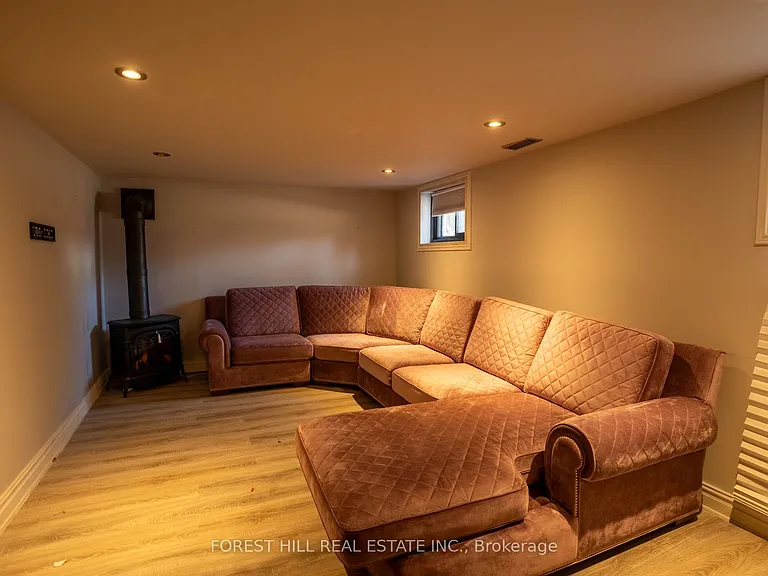 170 Bogert Ave — Photo 9