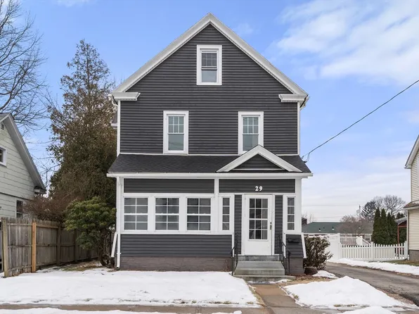 29 Sunnymeade Ave, Chicopee, MA 01020