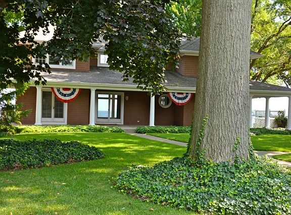 4th image of 807 Superior Dr