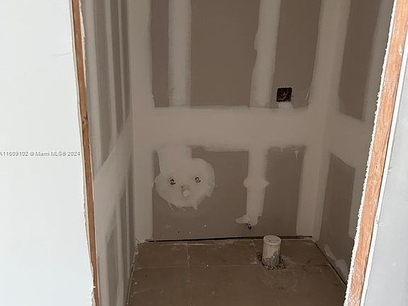 3rd image of 15201 NE 6th Ave APT C210