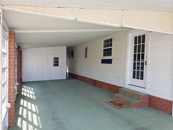 2nd image of 132 Gaslight Ave
