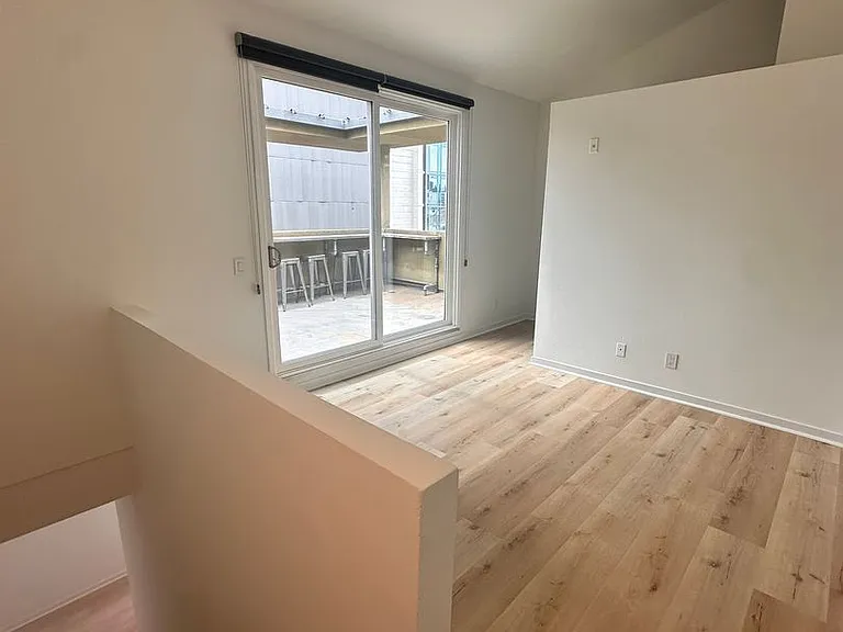 988 G St #31 — Photo 16