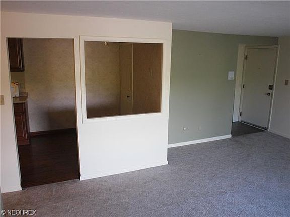3rd image of 9650 Cove Dr Unit F9