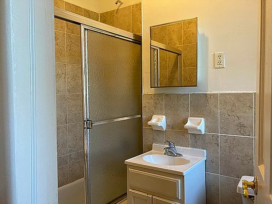 3rd image of 60 Saint Nicholas Ave #4C