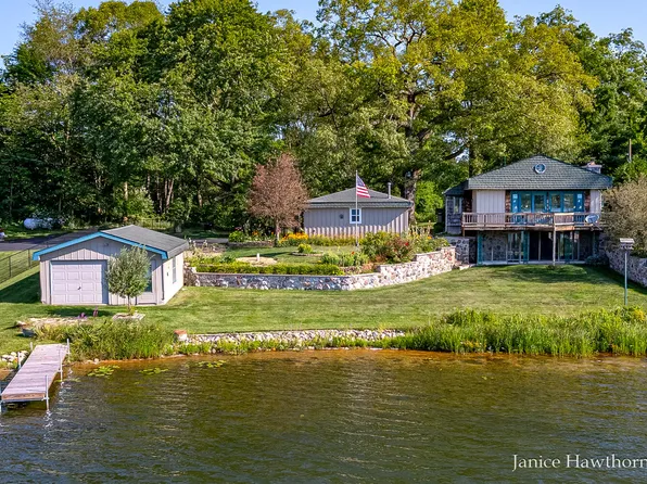5728 Head Lake Rd, Hastings, MI 49058