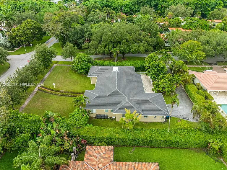 2514 E Granada Blvd — Photo 46