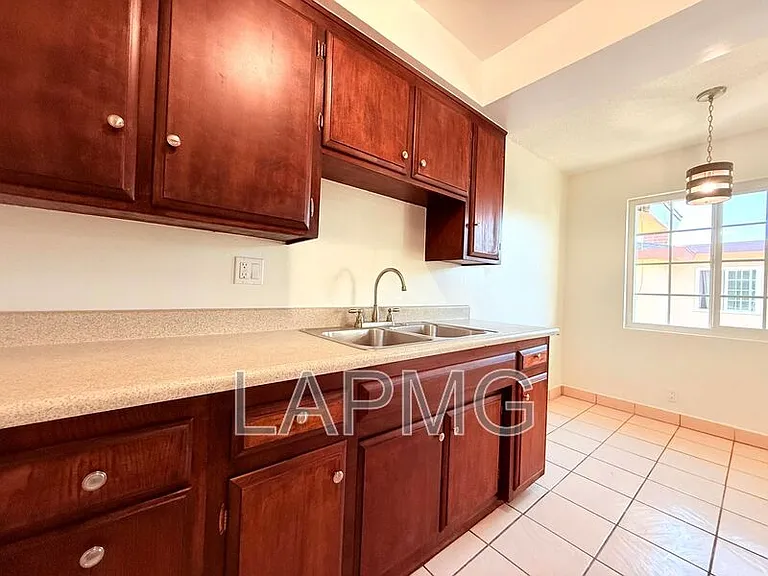 7035-7039 Miles Ave #7035-B — Photo 9