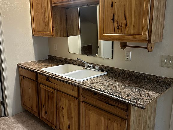 4th image of 325 Liberty St #325