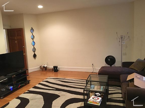 4th image of 67 Babcock St #N8