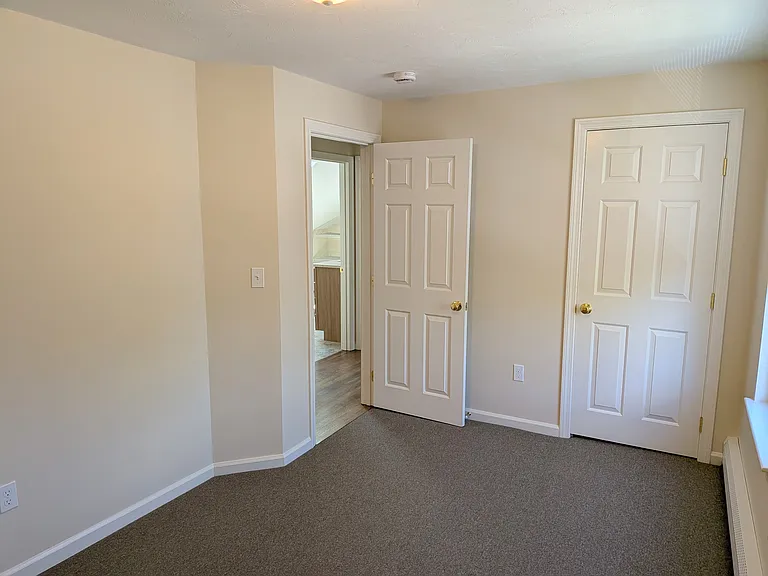 146 Pine St #4 — Photo 10