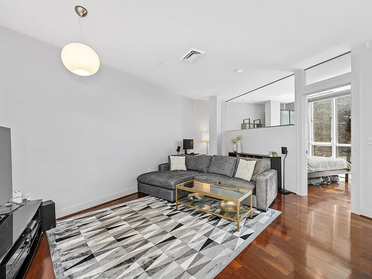 30 Union Park St #405 — Photo 7
