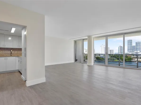 900 Bay Dr APT 718, Miami Beach, FL 33141