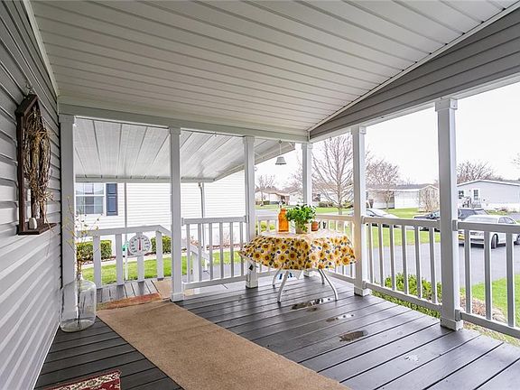 3rd image of 6400 Roberts Dr #199
