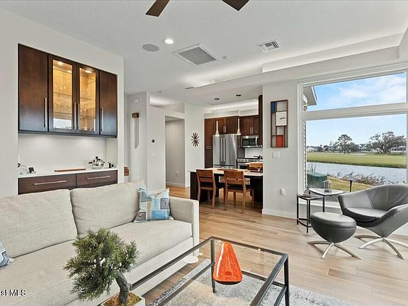 5th image of 844 Plantation Dr