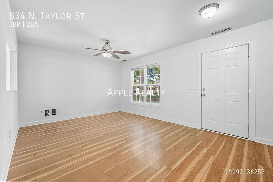 Building Photo - 834 N Taylor St
