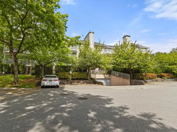13680 84th Ave #405, Surrey, BC V3W 0T6