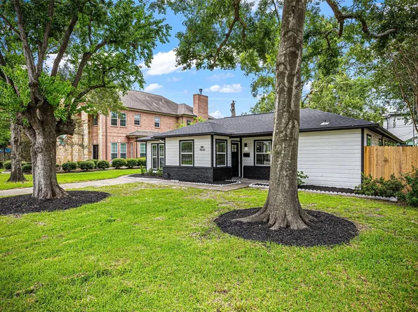 4626 Holly St, Bellaire, TX 77401